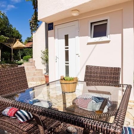 Apartment Sepat With Free Parking Place In Baska Exterior photo